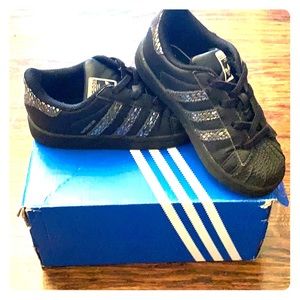 Adidas toddler superstar EL I